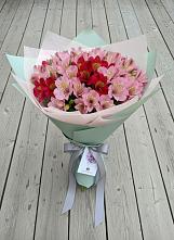 Букет цветов из:  Альстромерии в Линда