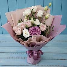 Букет цветов из:  Розы и Лизиантусы в Линда