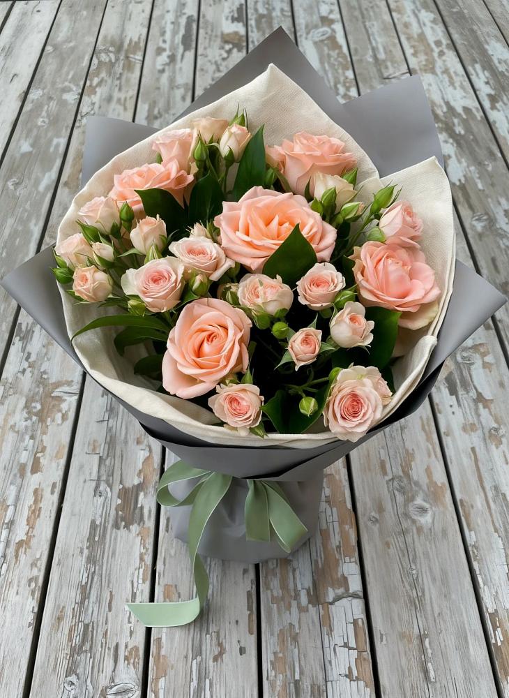 Букет цветов из: Розы в Линда