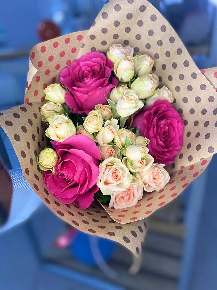 Букет цветов из: Розы в Линда