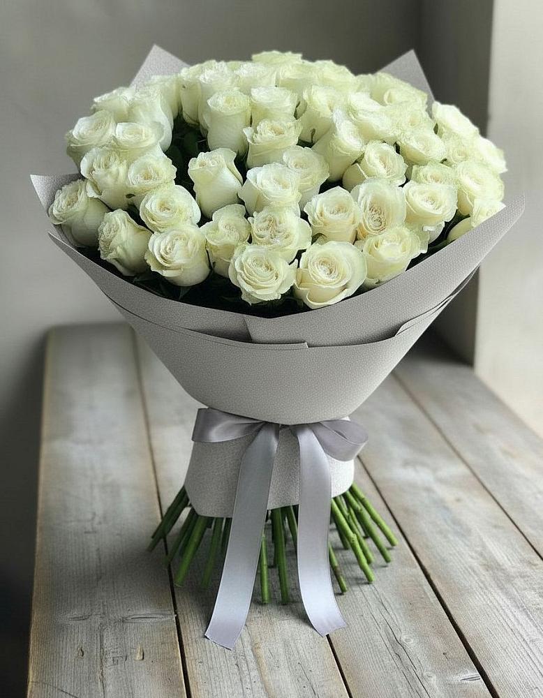 Букет 35 Белых роз в Линда