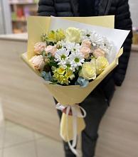 Букет цветов из:  Альстромерии, Розы и Хризантемы в Линда