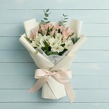 Букет цветов из:  Альстромерии в Линда