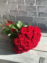 Красные розы Фридом в Линда Букет Красные розы Фридом в Линда