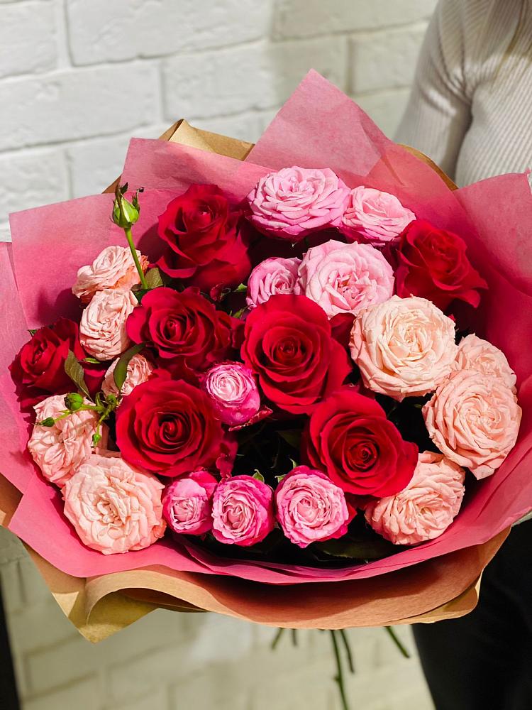 Букет цветов из: Розы в Линда