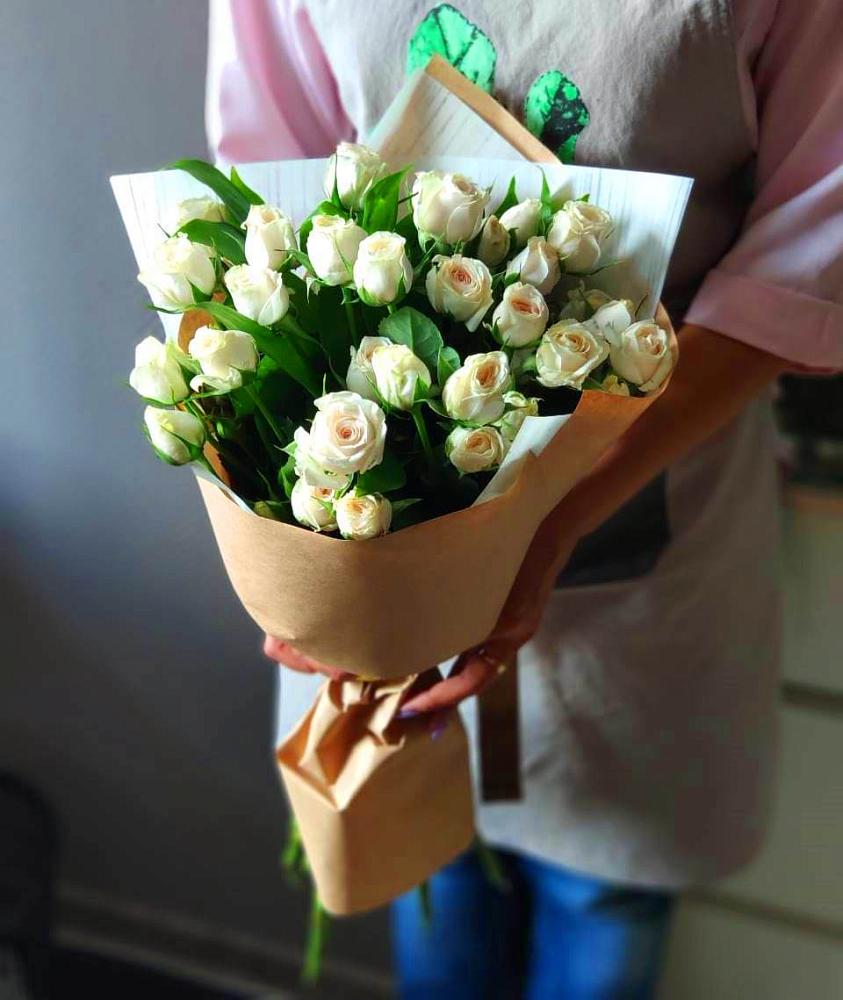 Букет цветов из: Розы в Линда