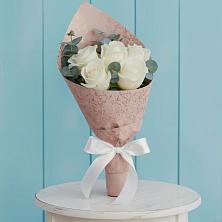 Букет цветов из:  Розы в Линда