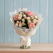 Букет цветов из:  Розы в Линда