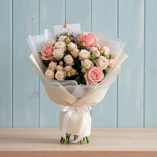 Букет цветов из:  Розы в Линда