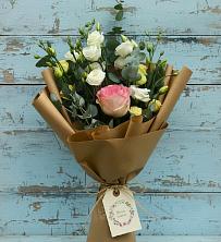Букет цветов из:  Розы и Лизиантусы в Линда