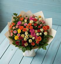 Букет Микс из разноцветных кустовых роз в Линда